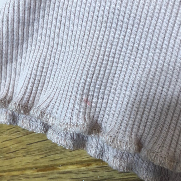 Fitted V-neck - Picture 3 of 3